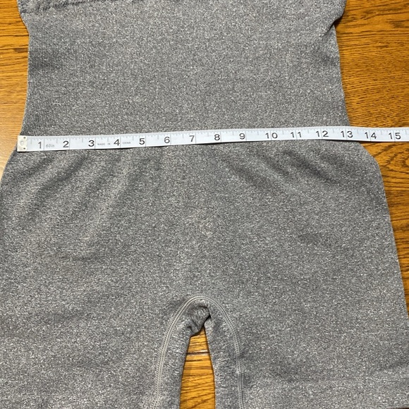 NWT Halara Bodysuit Size L Grey Adjustable Padded Tank Style Shorts - Picture 4 of 9